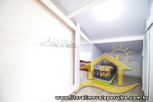 Casa - Térrea com 3 dormitórios (sendo 1 suite(s)) a 0,00 metros praia.