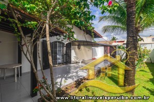 Casa para venda no bairro 38, em Peruíbe / SP.