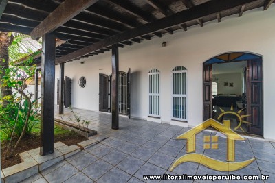Casa para venda no bairro 38, em Peruíbe / SP.