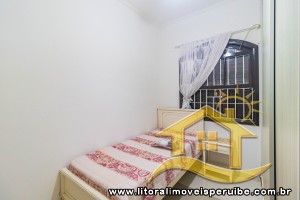 Casa para venda no bairro 38, em Peruíbe / SP.