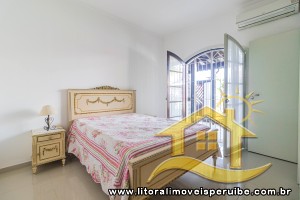 Casa para venda no bairro 38, em Peruíbe / SP.