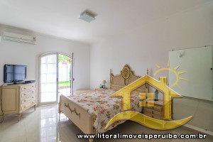 Casa para venda no bairro 38, em Peruíbe / SP.