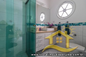 Casa para venda no bairro 38, em Peruíbe / SP.