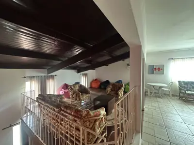 Casa - Sobrado com 3 dormitórios (sendo 1 suite(s)) a 0,00 metros praia.