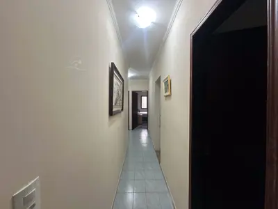 Casa - Sobrado com 3 dormitórios (sendo 1 suite(s)) a 0,00 metros praia.