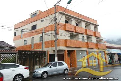 Apartamento - Térreo com 2 quartos (sendo 2 suite(s)) a 700,00 metros praia.