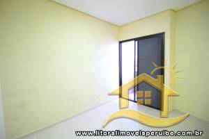 Apartamento - Térreo com 2 quartos (sendo 2 suite(s)) a 700,00 metros praia.