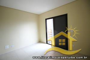 Apartamento - Térreo com 2 quartos (sendo 2 suite(s)) a 700,00 metros praia.