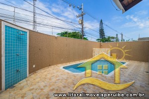 Casa para  no bairro Arpoador, em Peruíbe / São Paulo.