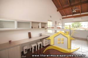 Casa - Sobrado com 3 dormitórios (sendo 2 suite(s)) a 400,00 metros praia.