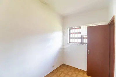 Casa - Térrea com 0 dormitórios (sendo 0 suite(s)) a 0,00 metros praia.