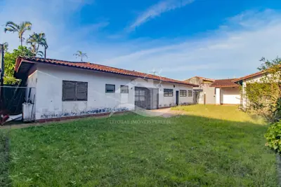 Casa - Térrea com 0 dormitórios (sendo 0 suite(s)) a 0,00 metros praia.