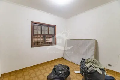 Casa - Térrea com 0 dormitórios (sendo 0 suite(s)) a 0,00 metros praia.