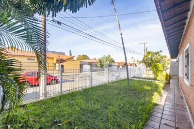 Casa - Térrea com 0 dormitórios (sendo 0 suite(s)) a 0,00 metros praia.