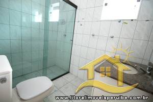 Casa - Sobrado com 6 dormitórios (sendo 3 suite(s)) a 90,00 metros praia.