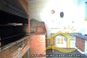 Casa - Sobrado com 6 dormitórios (sendo 3 suite(s)) a 90,00 metros praia.
