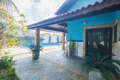 Casa para venda no bairro 21, em Peruíbe / SP.