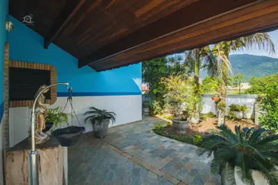 Casa para venda no bairro 21, em Peruíbe / SP.