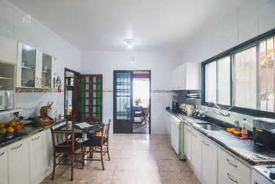 Casa para venda no bairro 21, em Peruíbe / SP.