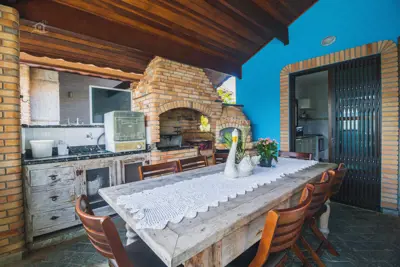 Casa para venda no bairro 21, em Peruíbe / SP.