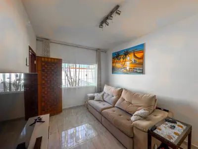 Casa - Térrea com Edícula com 2 quartos (sendo 0 suite(s)) a 2500 metros praia.