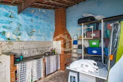 Casa - Térrea com 2 dormitórios (sendo 1 suite(s)) a 1700,00 metros praia.