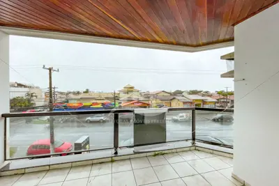 Apartamento - Amplo com 3 dormitórios (sendo 1 suite(s)) a 800,00 metros praia.