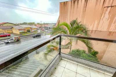 Apartamento - Amplo com 3 dormitórios (sendo 1 suite(s)) a 800,00 metros praia.
