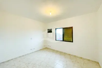 Apartamento - Amplo com 3 dormitórios (sendo 1 suite(s)) a 800,00 metros praia.