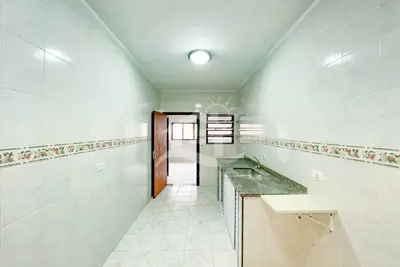 Apartamento - Amplo com 3 dormitórios (sendo 1 suite(s)) a 800,00 metros praia.