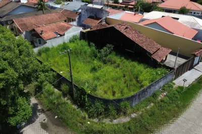 Terreno - Murado com  dormitórios  a 200,00 metros praia.