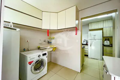 Casa - Assobradada com 4 dormitórios (sendo 4 suite(s)) a 1500,00 metros praia.