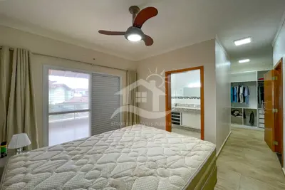 Casa - Sobrado Novo com 3 quartos (sendo 1 suite(s)) a 1500,00 metros praia.