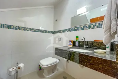 Casa - Sobrado Novo com 3 quartos (sendo 1 suite(s)) a 1500,00 metros praia.