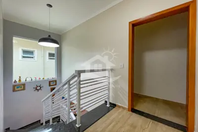 Casa - Sobrado Novo com 3 quartos (sendo 1 suite(s)) a 1500,00 metros praia.