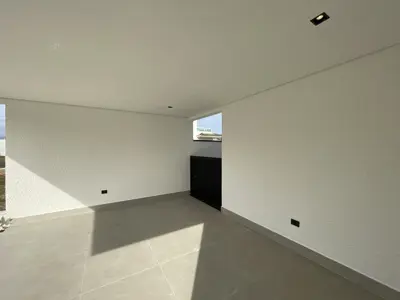 Casa - Sobrado Novo com 3 dormitórios (sendo 3 suite(s)) a 1200,00 metros praia.