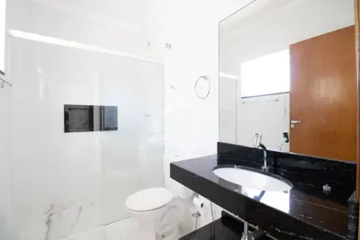 Apartamento - Kitnet com 1 dormitórios (sendo 0 suite(s)) a 800,00 metros praia.