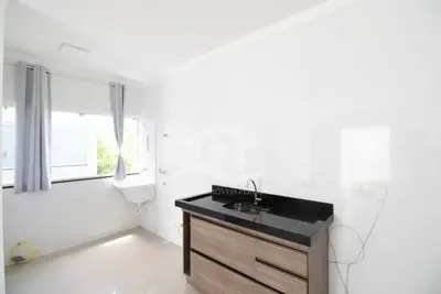Apartamento - Kitnet com 1 dormitórios (sendo 0 suite(s)) a 800,00 metros praia.