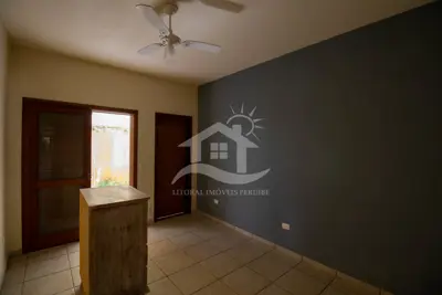 Casa - Sobrado Parte Superior com 5 dormitórios (sendo 5 suite(s)) a 800,00 metros praia.