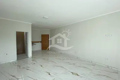 Apartamento - Kitnet com 1 dormitórios  a 1200,00 metros praia.