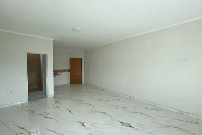 Apartamento - Kitnet com 1 dormitórios  a 1200,00 metros praia.