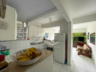 Apartamento - Alto com 1 quartos  a 500,00 metros praia.