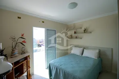 Apartamento - Amplo com 3 dormitórios (sendo 1 suite(s)) a 600,00 metros praia.
