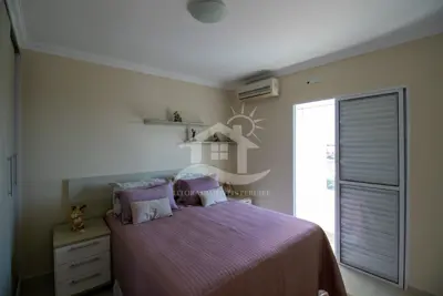 Apartamento - Amplo com 3 dormitórios (sendo 1 suite(s)) a 600,00 metros praia.