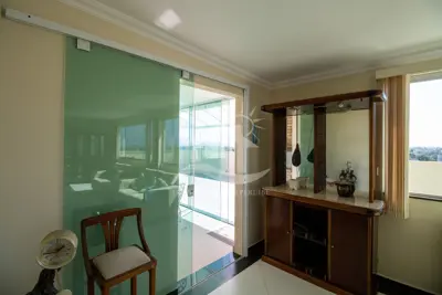 Apartamento - Amplo com 3 dormitórios (sendo 1 suite(s)) a 600,00 metros praia.