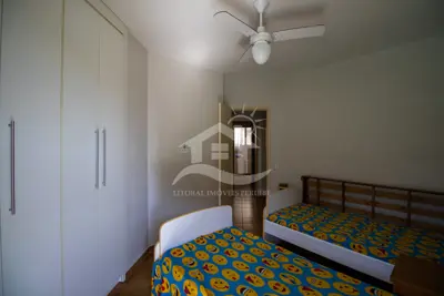 Apartamento - Amplo com 3 quartos (sendo 1 suite(s)) a 250,00 metros praia.