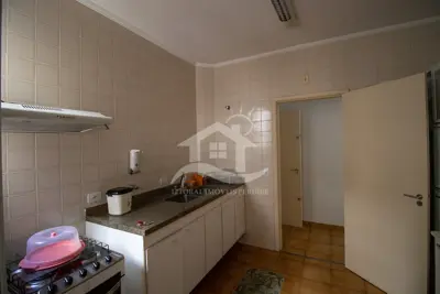 Apartamento - Amplo com 3 quartos (sendo 1 suite(s)) a 250,00 metros praia.