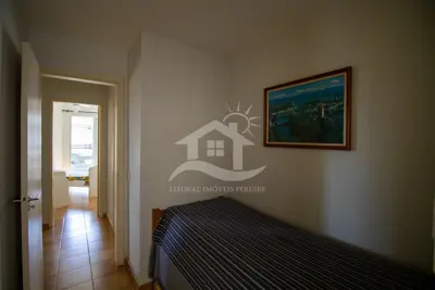 Apartamento - Amplo com 3 quartos (sendo 1 suite(s)) a 250,00 metros praia.