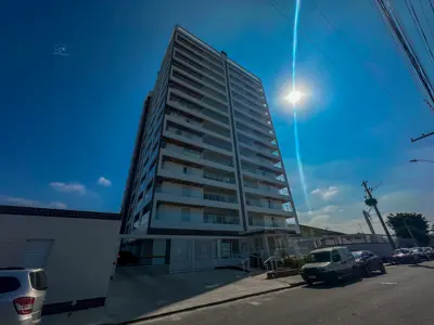 Apartamento - Cobertura com 2 quartos (sendo 1 suite(s)) a 750,00 metros praia.