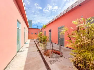 Kitnet - Ampla com 1 quartos (sendo 0 suite(s)) a 150,00 metros praia.